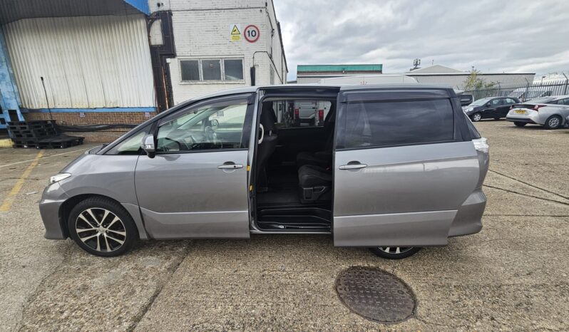 Toyota Estima Aeras 2.4L Petrol 7 Seater Automatic MPV full