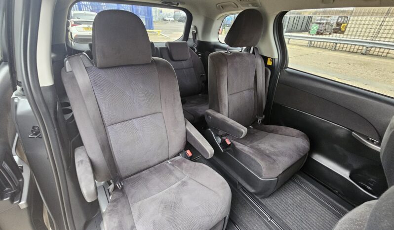 Toyota Estima Aeras 2.4L Petrol 7 Seater Automatic MPV full