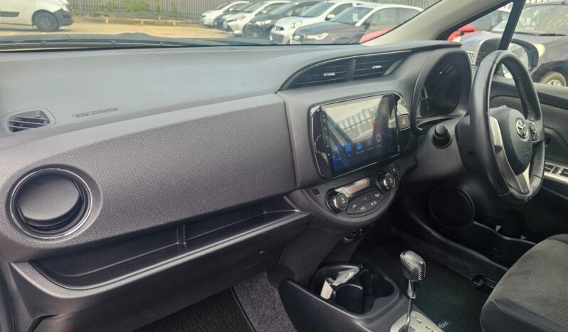 Toyota Yaris 1.33 Dual VVT-i Design Multidrive S Euro 6 5dr full
