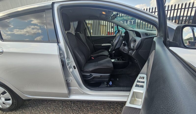 Toyota Yaris 1.33 Dual VVT-i Design Multidrive S Euro 6 5dr full